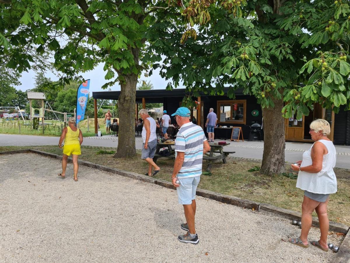 Chalet 550 Op Recreatiepark De Wielen Sint Maarten Dış mekan fotoğraf